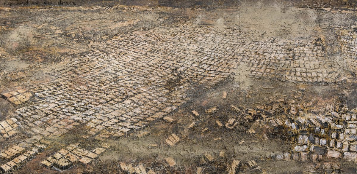 Anselm Kiefer, Der Sand aus den Urnen, 2009 Acryl, Öl, Schellack, Sand und Kohlestift auf Leinwand, 280 x 570 cm Seit 2017 Michael & Eleonore Stoffel Stiftung in den Bayerischen Staatsgemäldesammlungen, München Foto: © Charles Duprat / Bayerische Staatsgemäldesammlungen